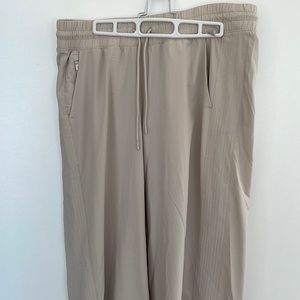 COPY - Athleta size 12, wide leg, cropped pants